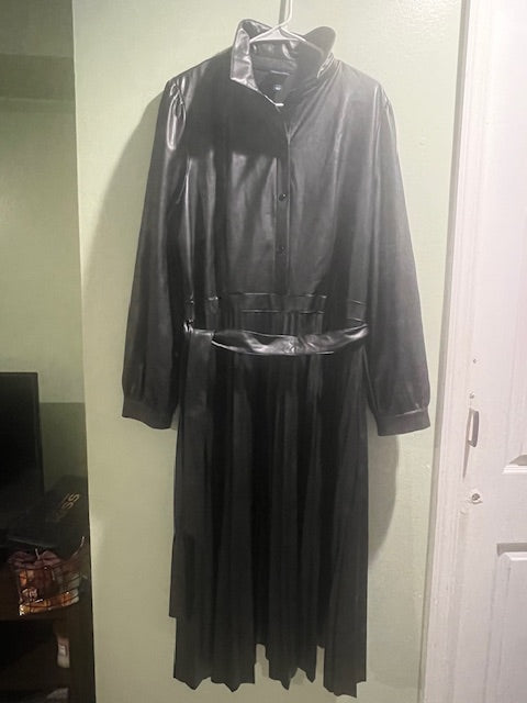 Scoop Black Pleated Maxi Dress with Belt – Size XL
