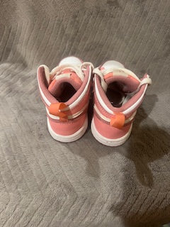 Toddler pink & white AIR JORDAN